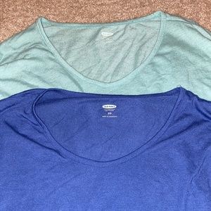 Old Navy Lightweight Long Sleeve Shirts (Set of 2)